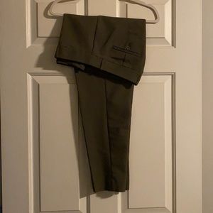 Liz Claiborne Classic size 6